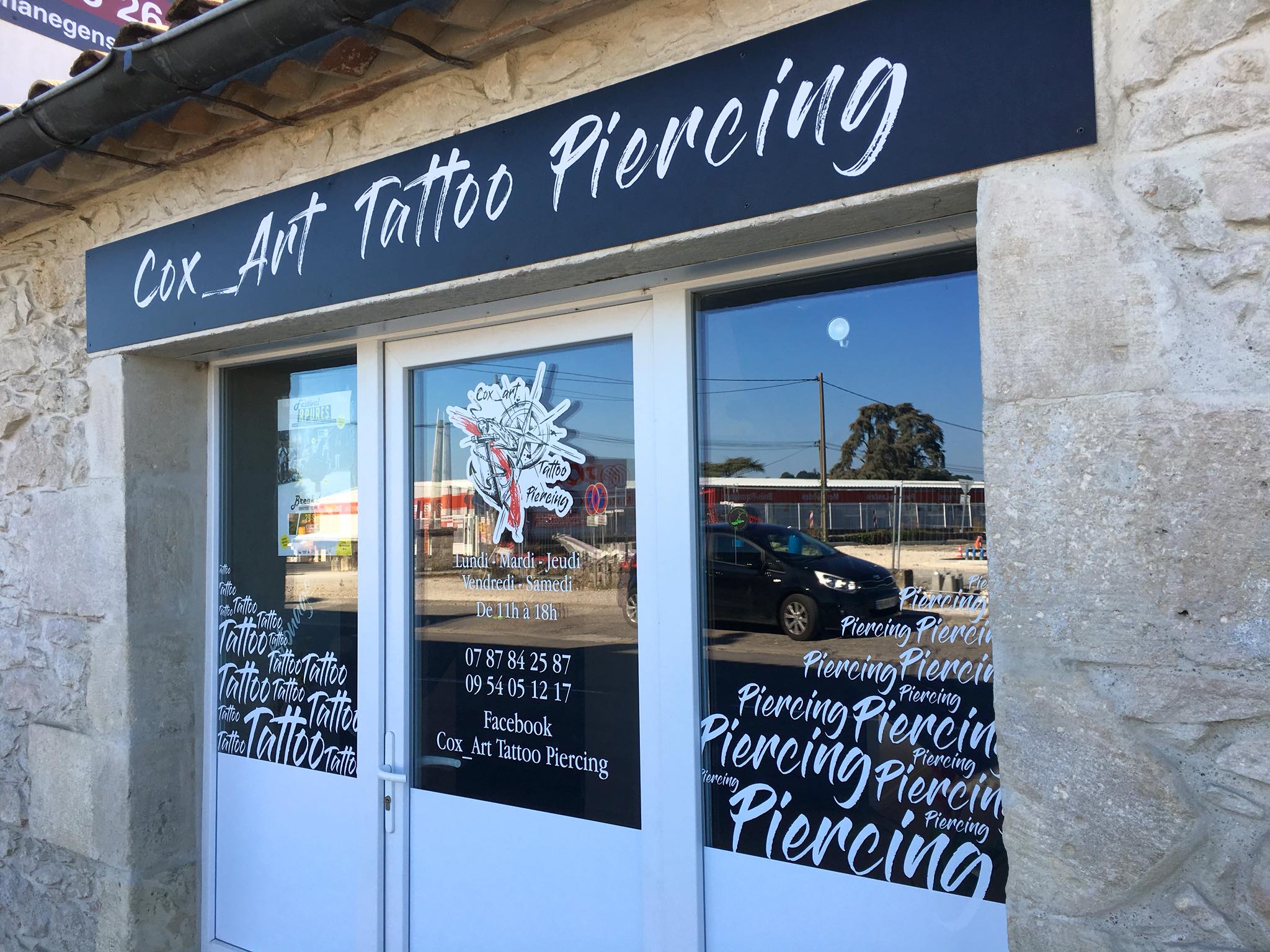 Enseigne salon de tatouage